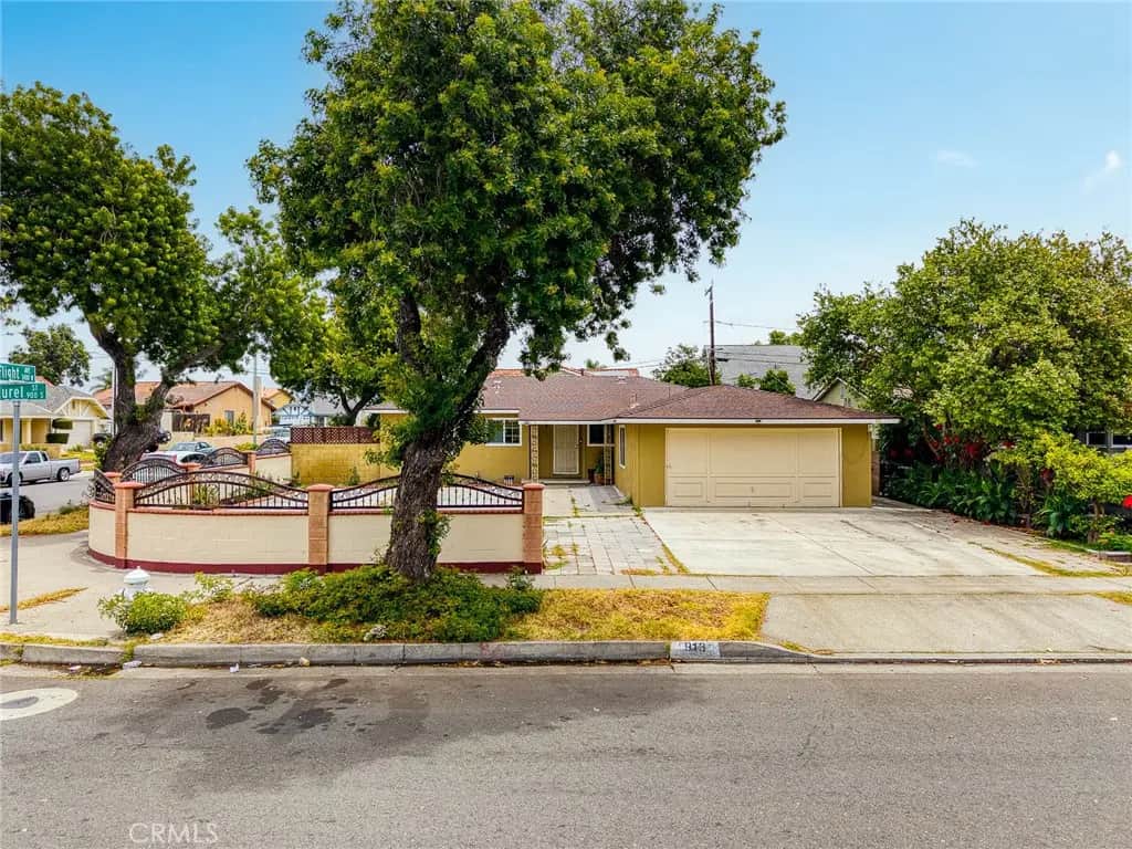 913 S Laurel, Santa Ana, CA — listing photo 1