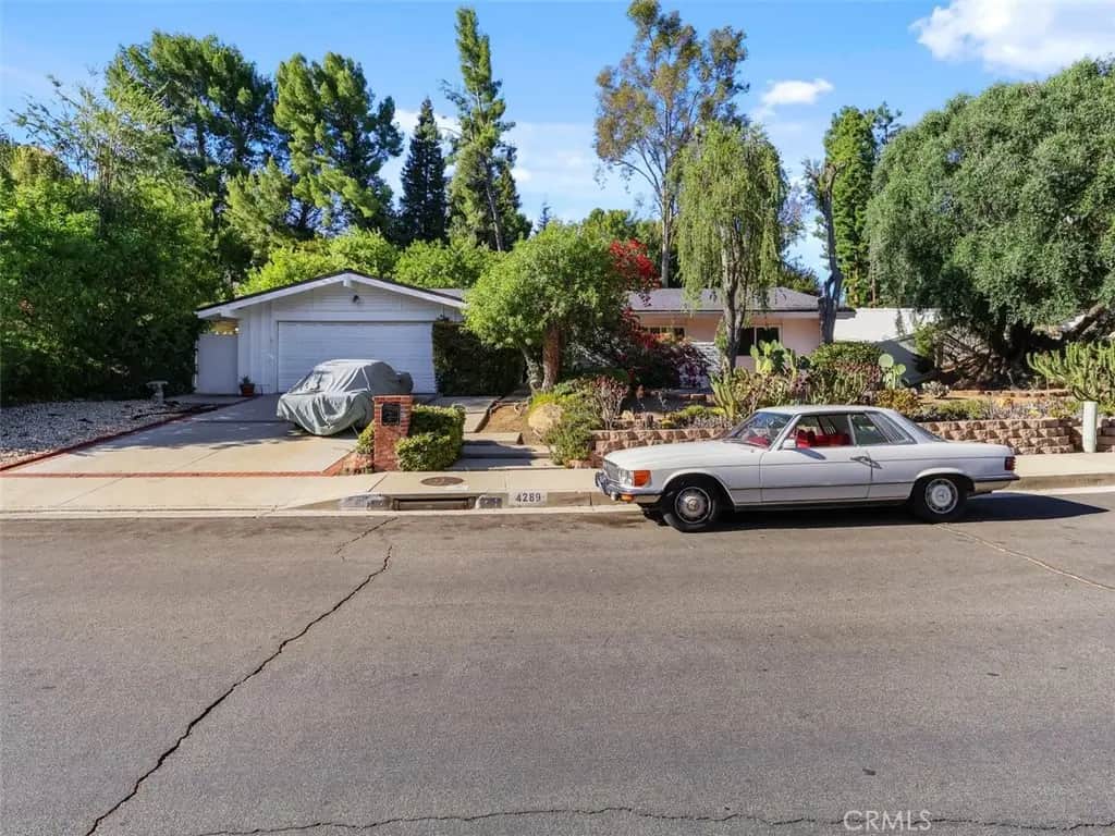 4289 Aleman Drive S, Tarzana, CA — listing photo 1