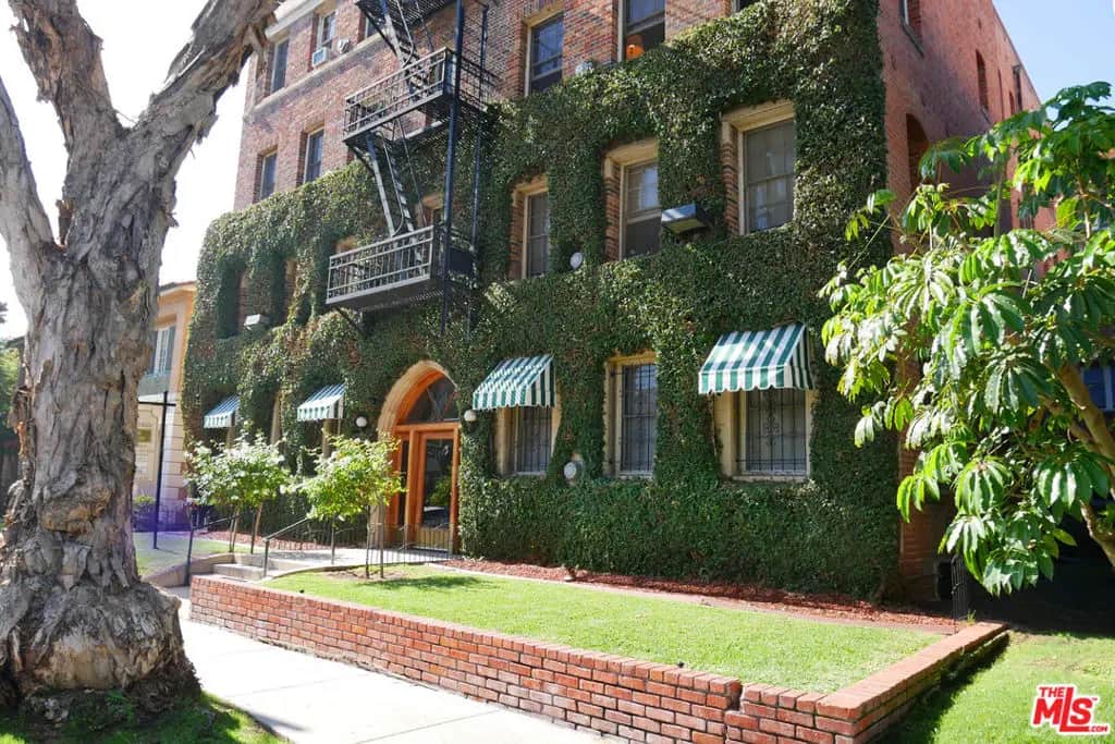 611 S Cloverdale Avenue 204, Los Angeles, CA — listing photo 1