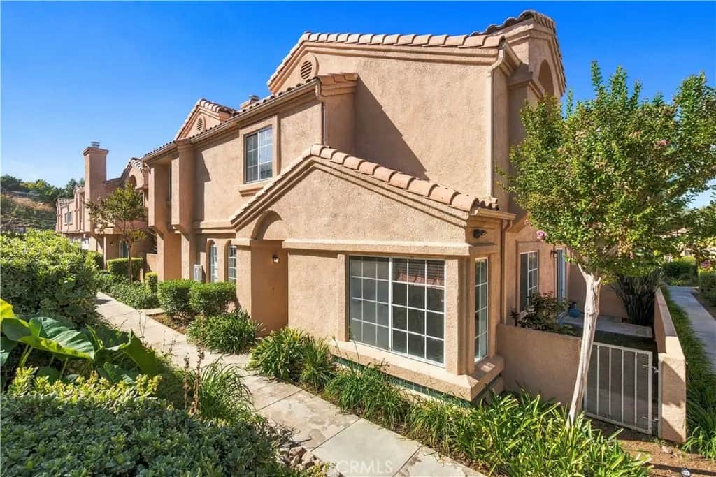 18818 Vista del Canon, Newhall, CA — listing photo 1