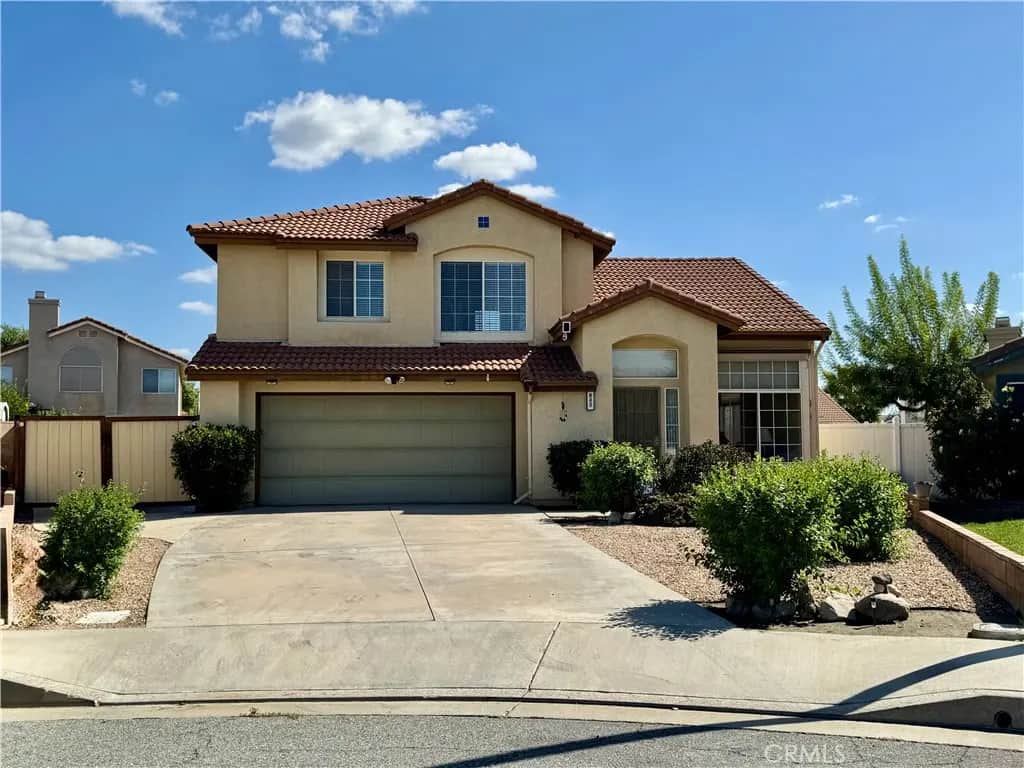 845 Stonehenge Court, Hemet, CA — listing photo 1