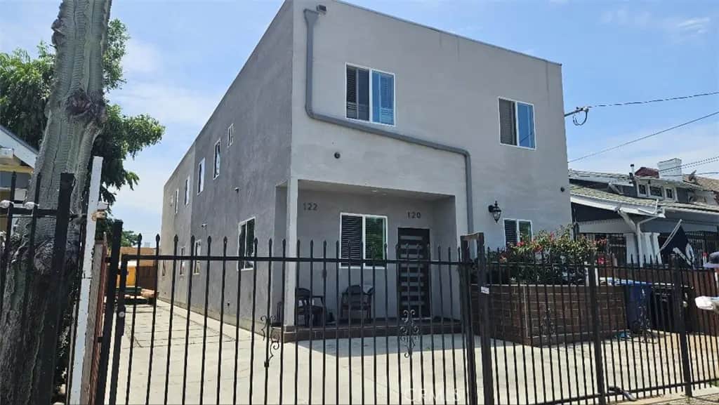 120 W 55th, Los Angeles, CA — listing photo 1