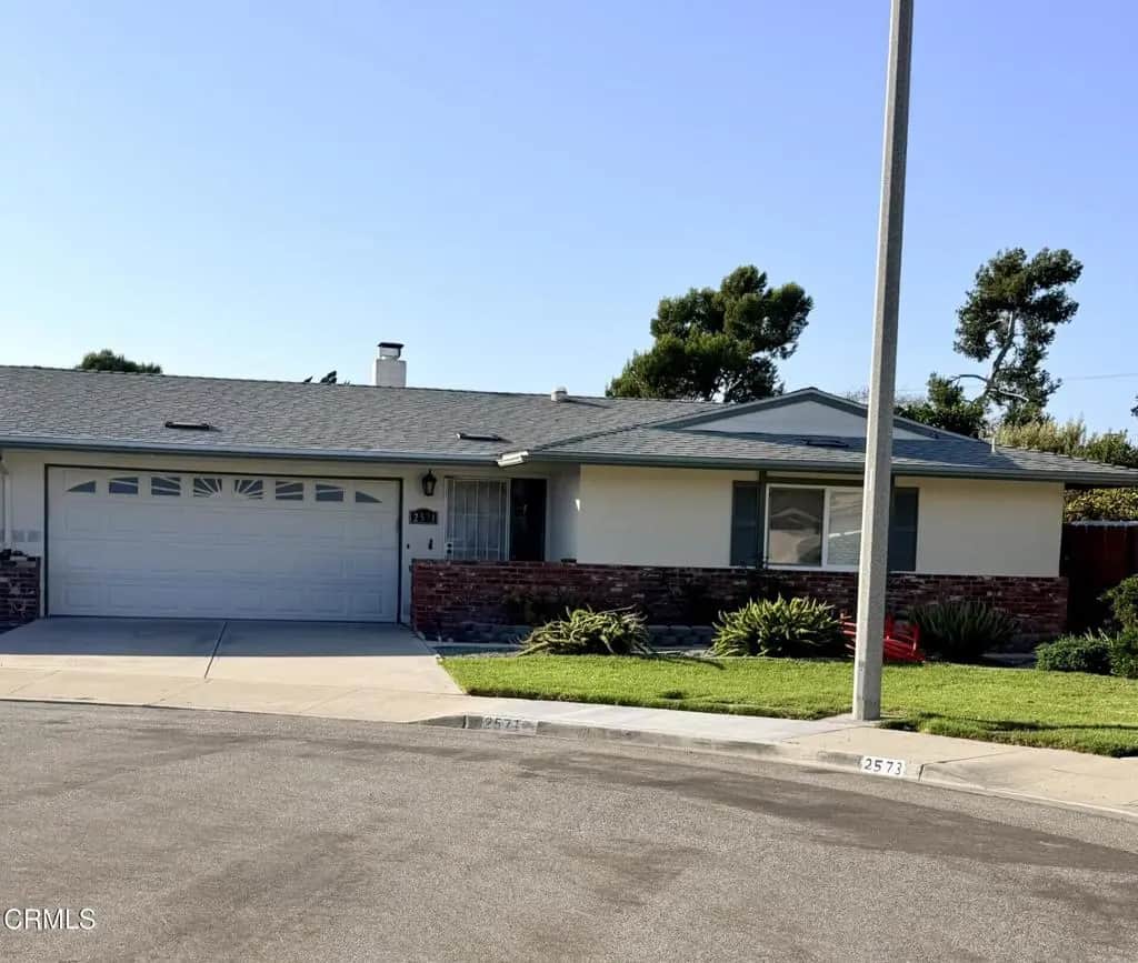 2571 Neptune Place, Port Hueneme, CA — listing photo 1