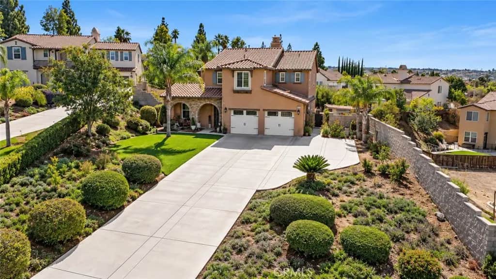 596 Hacienda Drive, Riverside, CA — listing photo 1