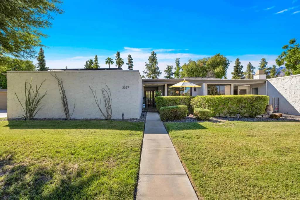 2327 Casitas Way, Palm Springs, CA — listing photo 1