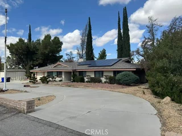 19546 Kona, Apple Valley, CA — listing photo 1