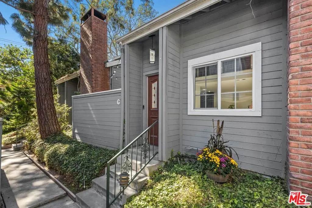 1917 Nelson Avenue G, Redondo Beach, CA — listing photo 1