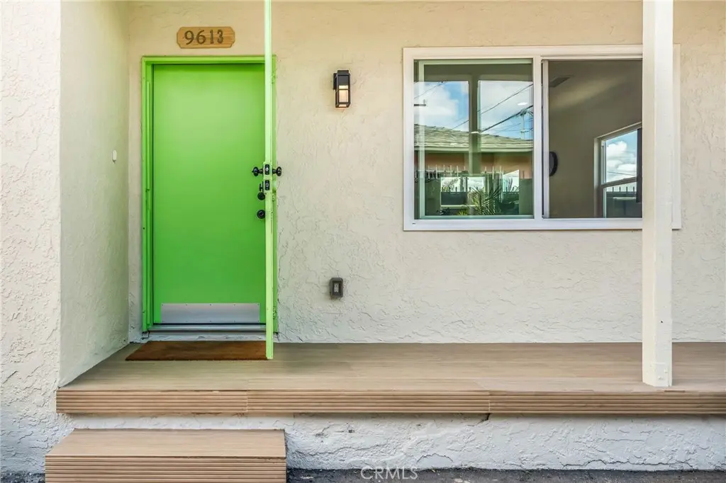 9611 S Vermont Ave, Los Angeles, CA — listing photo 1