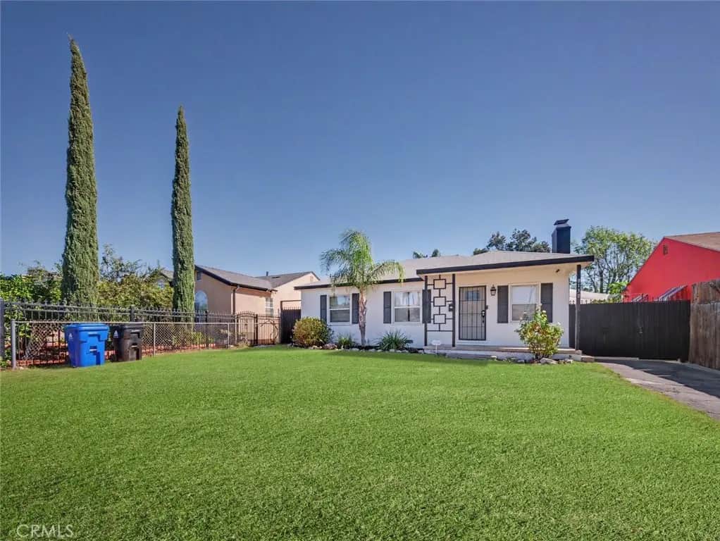 8130 Radford, North Hollywood, CA — listing photo 1
