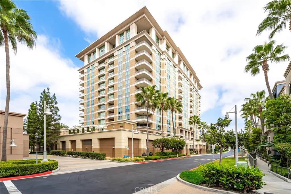 3043 Scholarship, Irvine, CA — listing photo 1