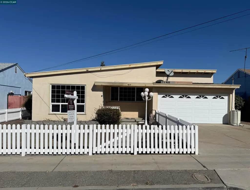 1613 Manor Blvd, San Leandro, CA — listing photo 1