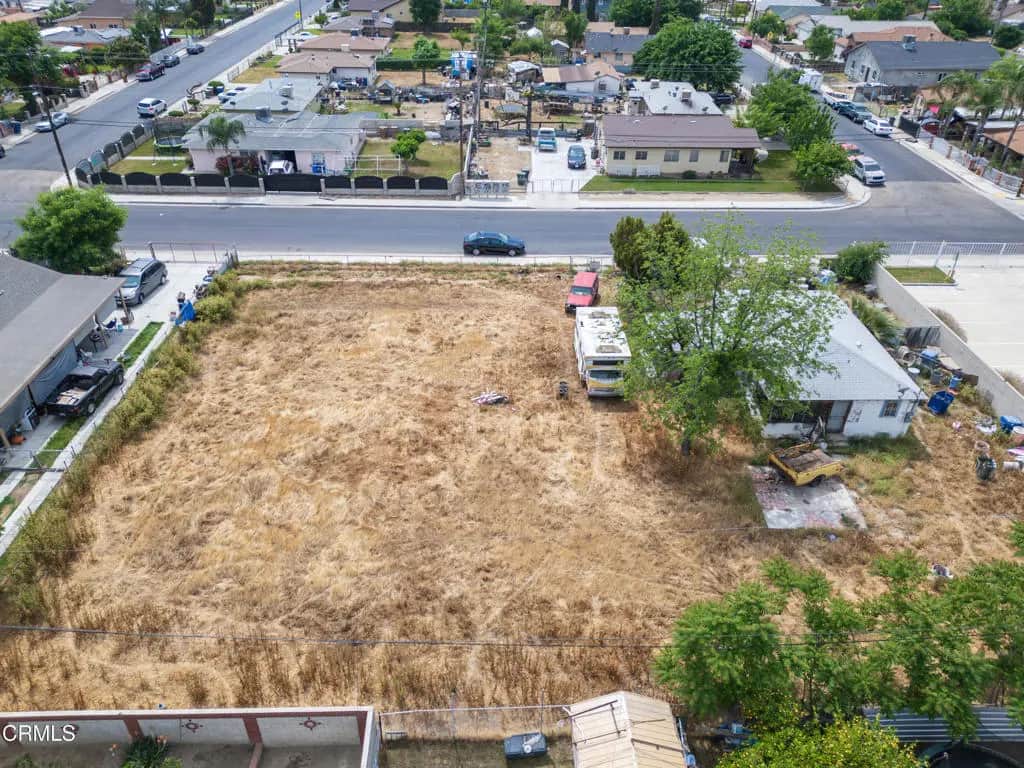 628 E 3rd Street, Bakersfield, CA — listing photo 1