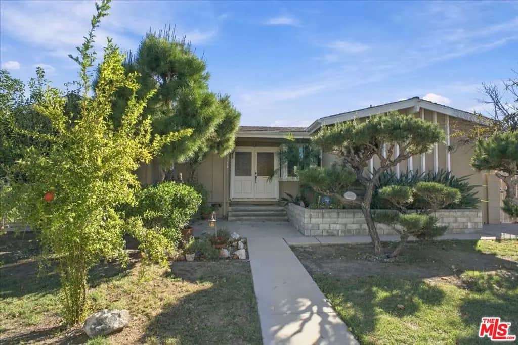 23214 Vanowen Street, West Hills, CA — listing photo 1