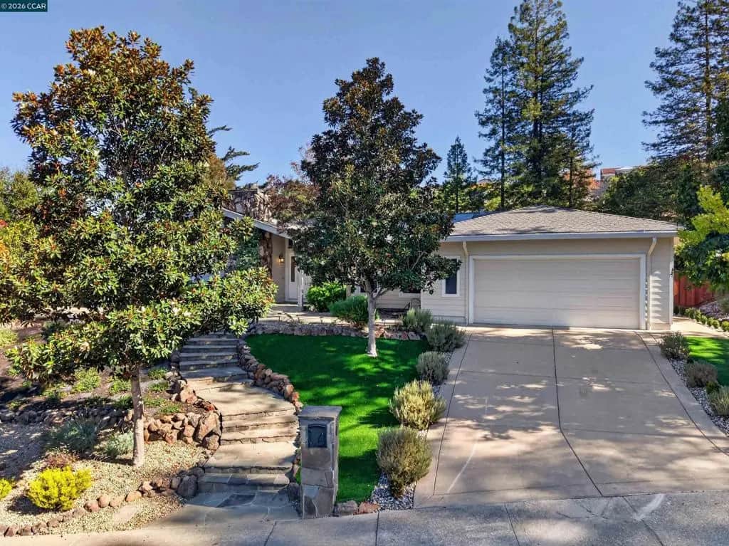 216 Sandringham Dr, Moraga, CA — listing photo 1