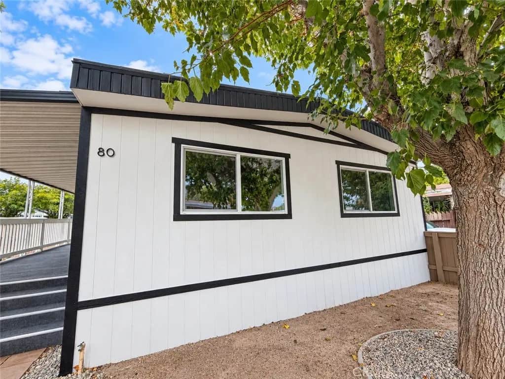 5711 Columbia Way 180, Lancaster, CA — listing photo 1