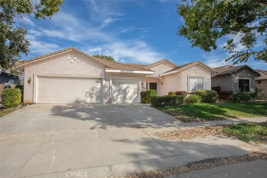 1079 Twins, Yuba City, CA — listing photo 1