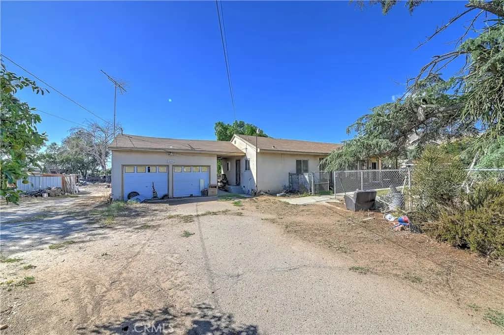 4145 Vernon Avenue, Riverside, CA — listing photo 1