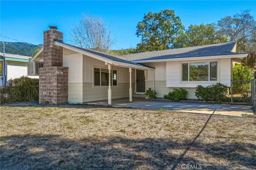 4262 Country Club, Lucerne, CA — listing photo 1
