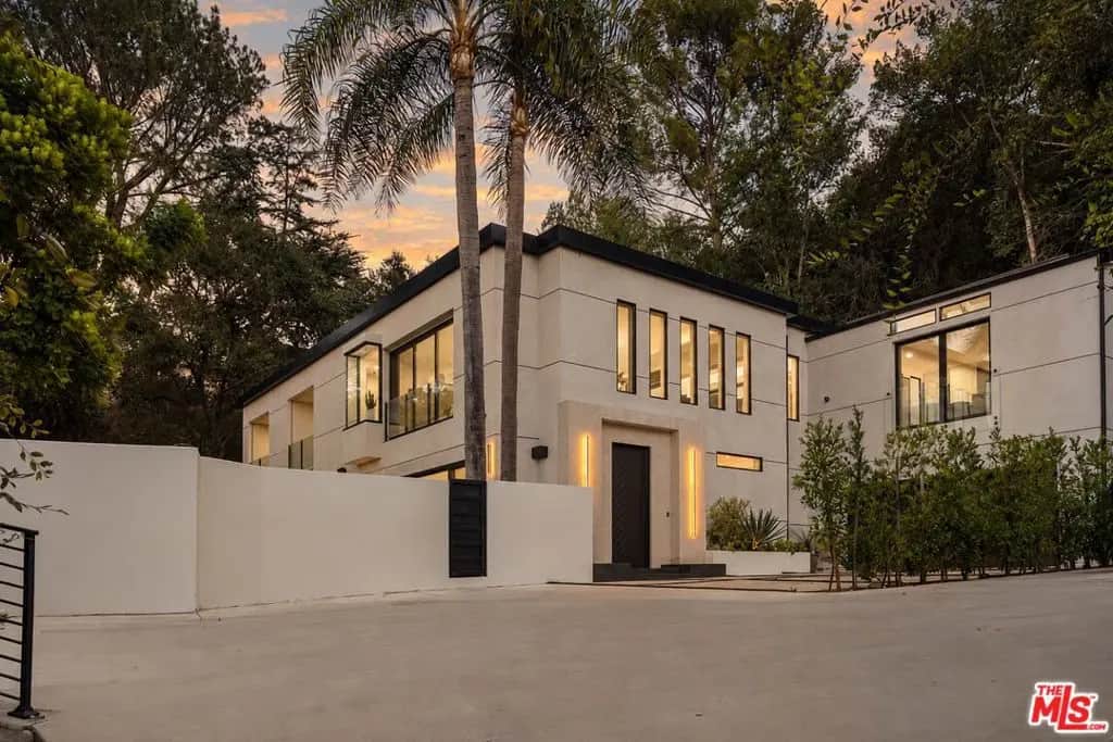 3208 Oakley Drive, Los Angeles, CA — listing photo 1