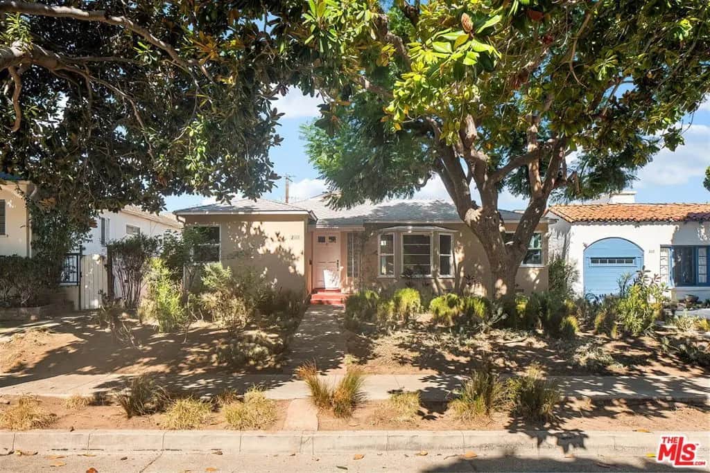 2111 Oak Street, Santa Monica, CA — listing photo 1