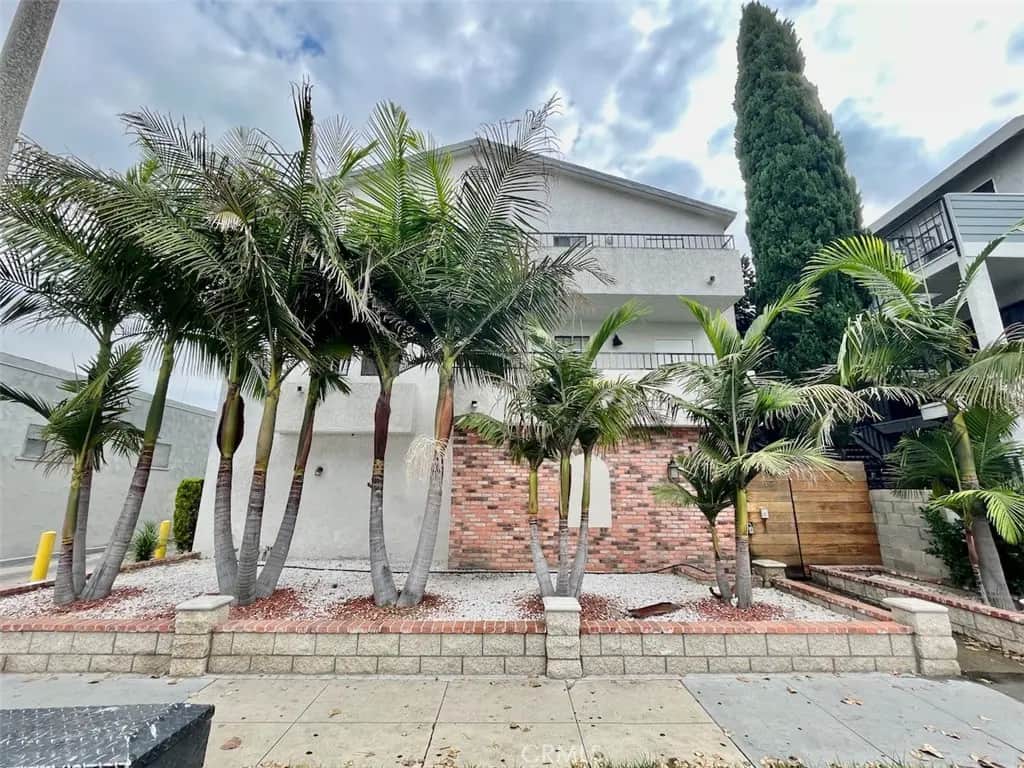 1212 Gladys Avenue 201, Long Beach, CA — listing photo 1