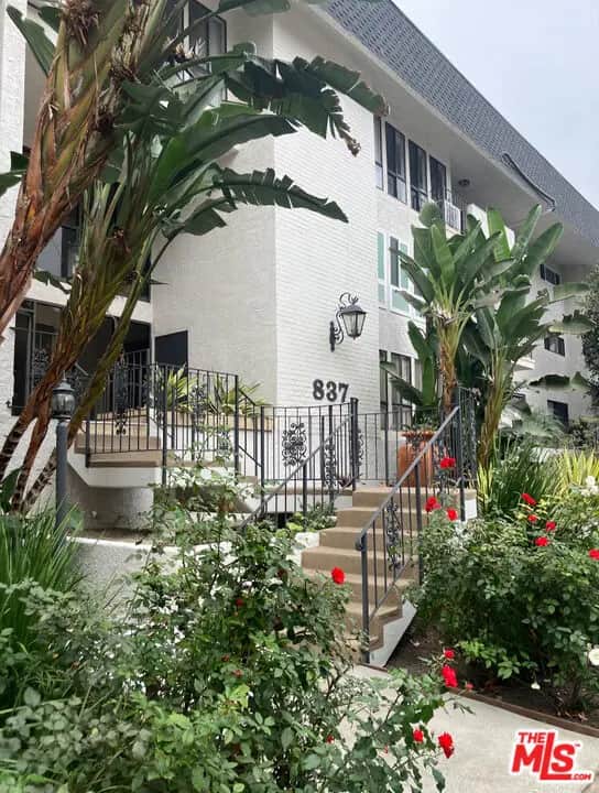 837 N West Knoll Drive 319, West Hollywood, CA — listing photo 1