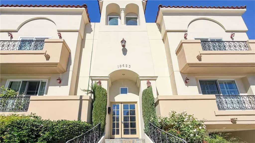 10623 Moorpark, North Hollywood, CA — listing photo 1