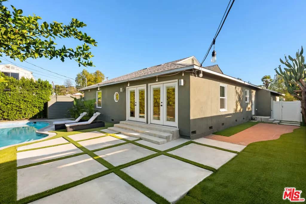 17109 Burton Street, Lake Balboa, CA — listing photo 1