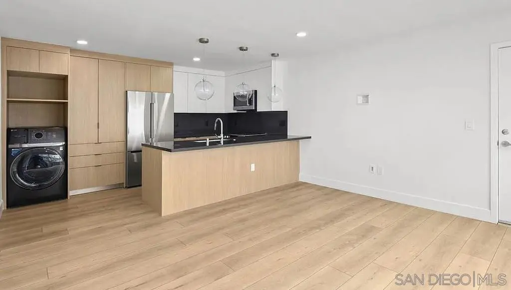 1534 Diamond St 8, San Diego, CA — listing photo 1