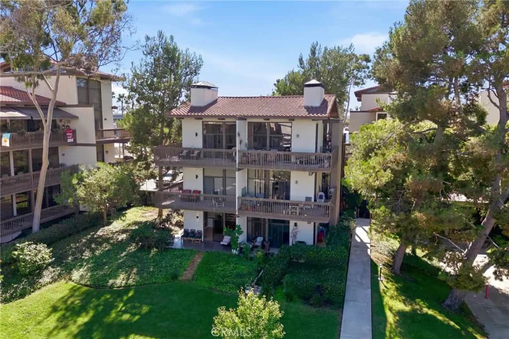 8103 N Marina Pacifica Drive N, Long Beach, CA — listing photo 1