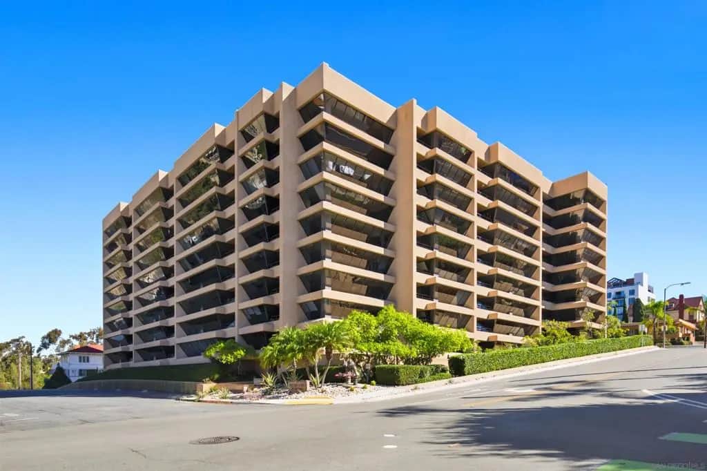 230 W Laurel 204, San Diego, CA — listing photo 1
