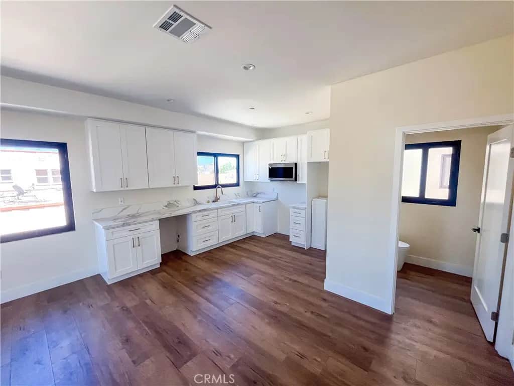 661 W.11th St, San Pedro, CA — listing photo 1