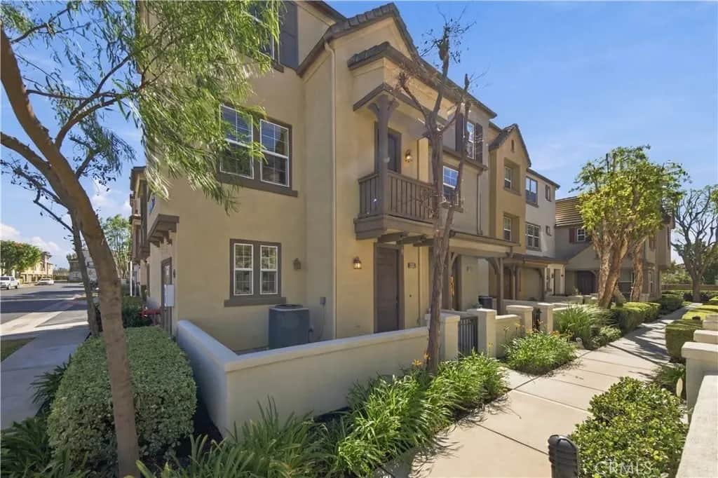 6979 Vining Street, Chino, CA — listing photo 1