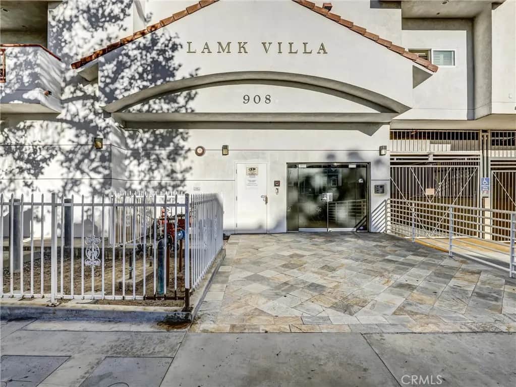 908 S Ardmore Avenue 201, Los Angeles, CA — listing photo 1