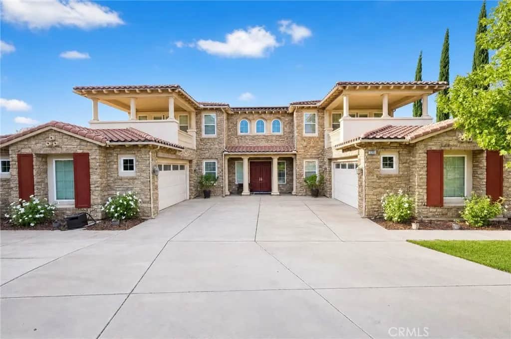 1115 Maravilla, Corona, CA — listing photo 1