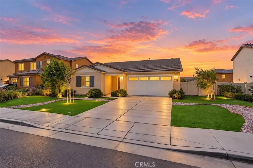 246 Scarlet Oak, San Jacinto, CA — listing photo 1