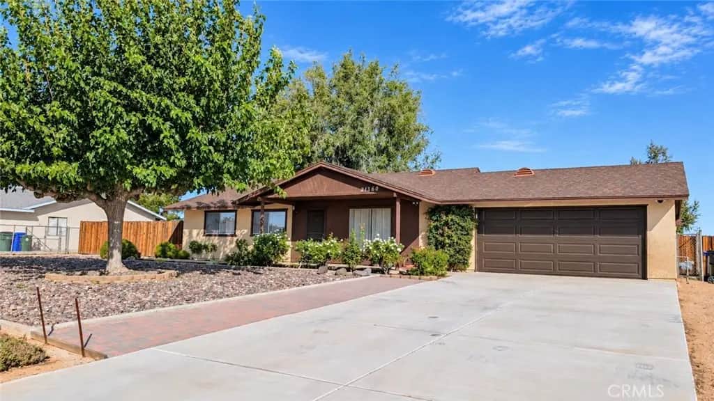 21360 Minodoka Road, Apple Valley, CA — listing photo 1