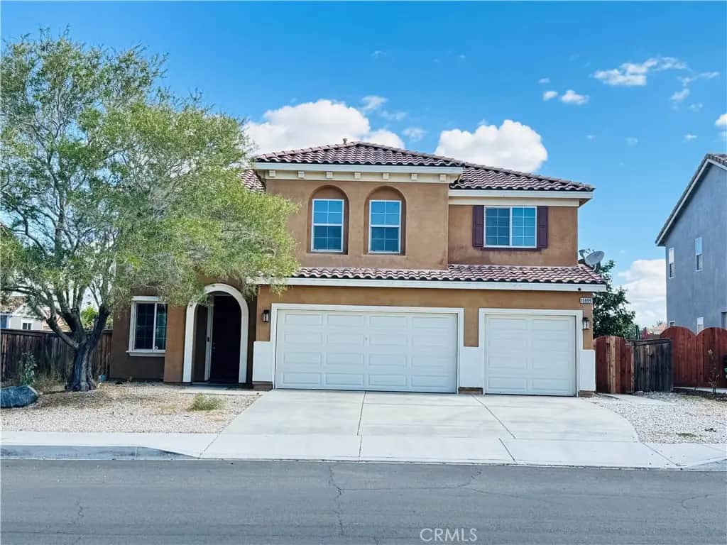 15899 Yosemite, Victorville, CA — listing photo 1