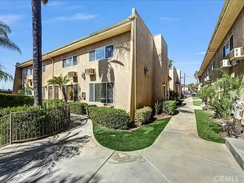 1321 Greenfield Dr #30, El Cajon, CA — listing photo 1