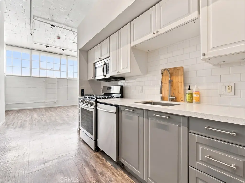 420 S San Pedro 222, Los Angeles, CA — listing photo 1