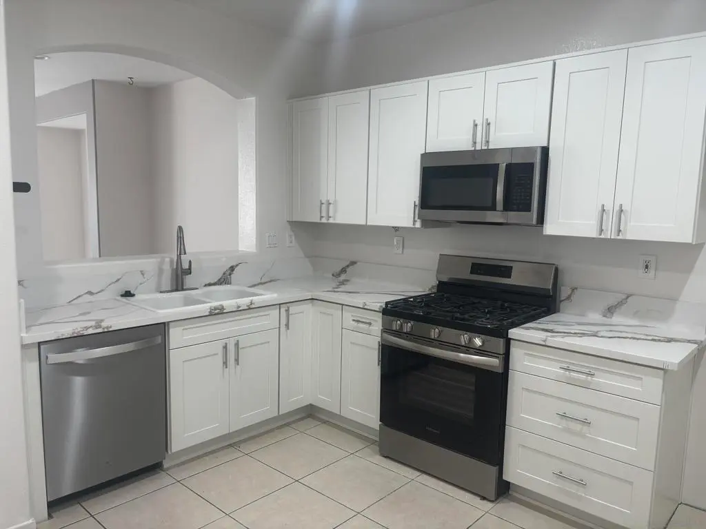 4498 Brisbane way 3, Oceanside, CA — listing photo 1