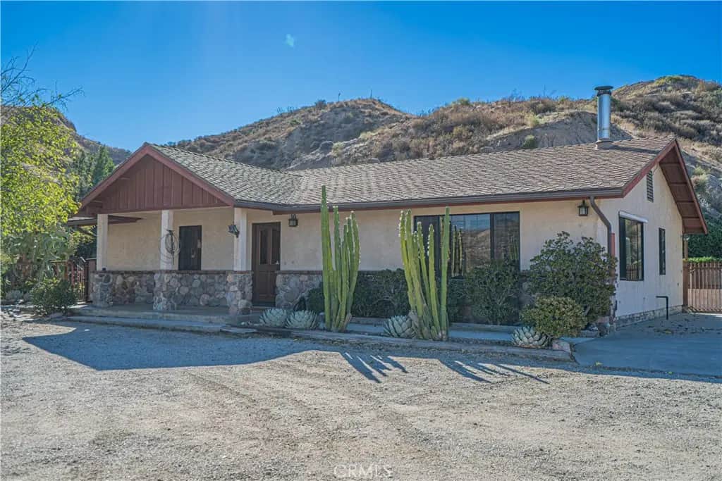 30845 The Old Dirt Road, Agua Dulce, CA — listing photo 1