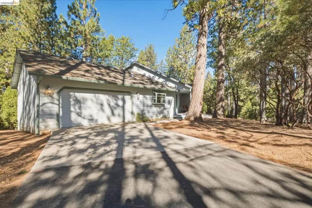 24076 S Bear Clover Ct., Sonora, CA — listing photo 1