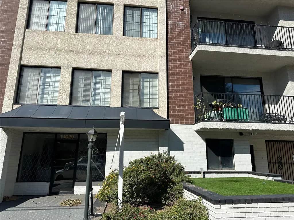 19029 Nordhoff, Northridge, CA — listing photo 1
