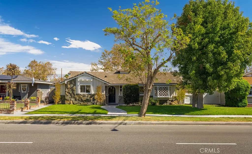 3136 Palo Verde Avenue, Long Beach, CA — listing photo 1