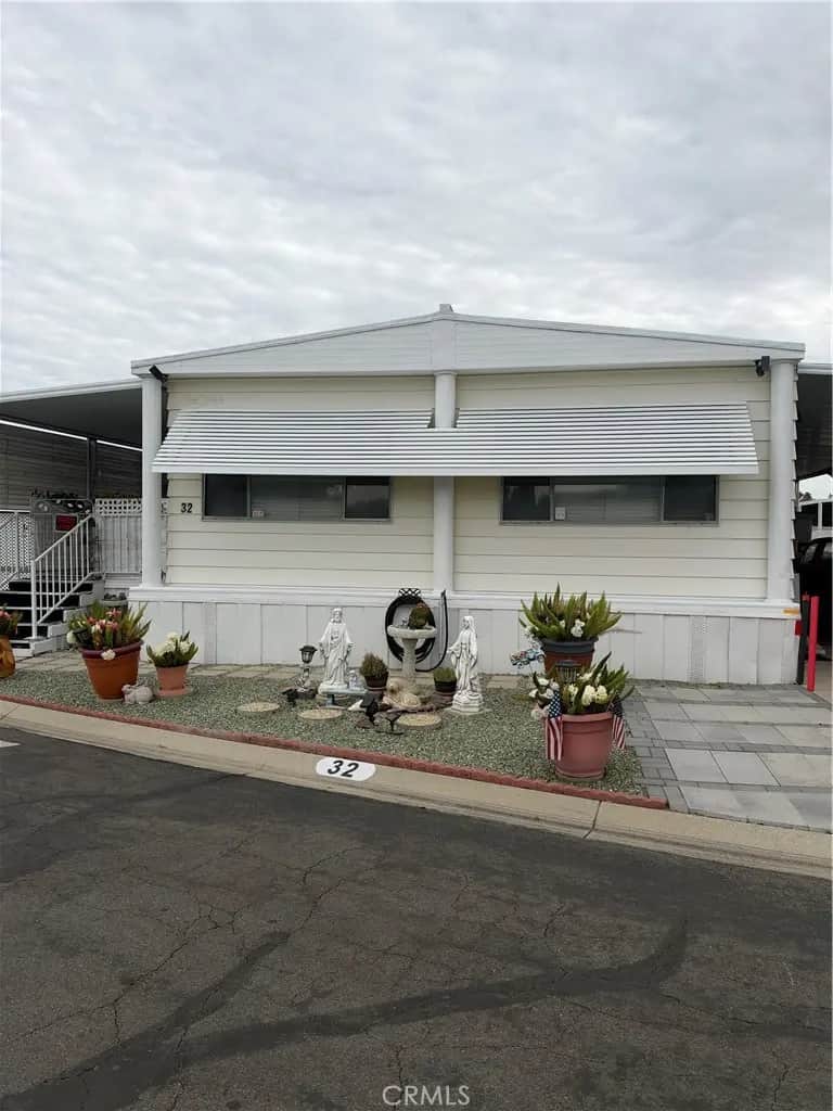 9391 California Ave 32, Riverside, CA — listing photo 1