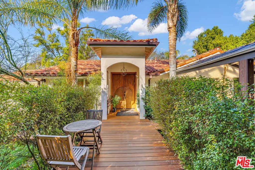 18243 Rancho Street, Tarzana, CA — listing photo 1