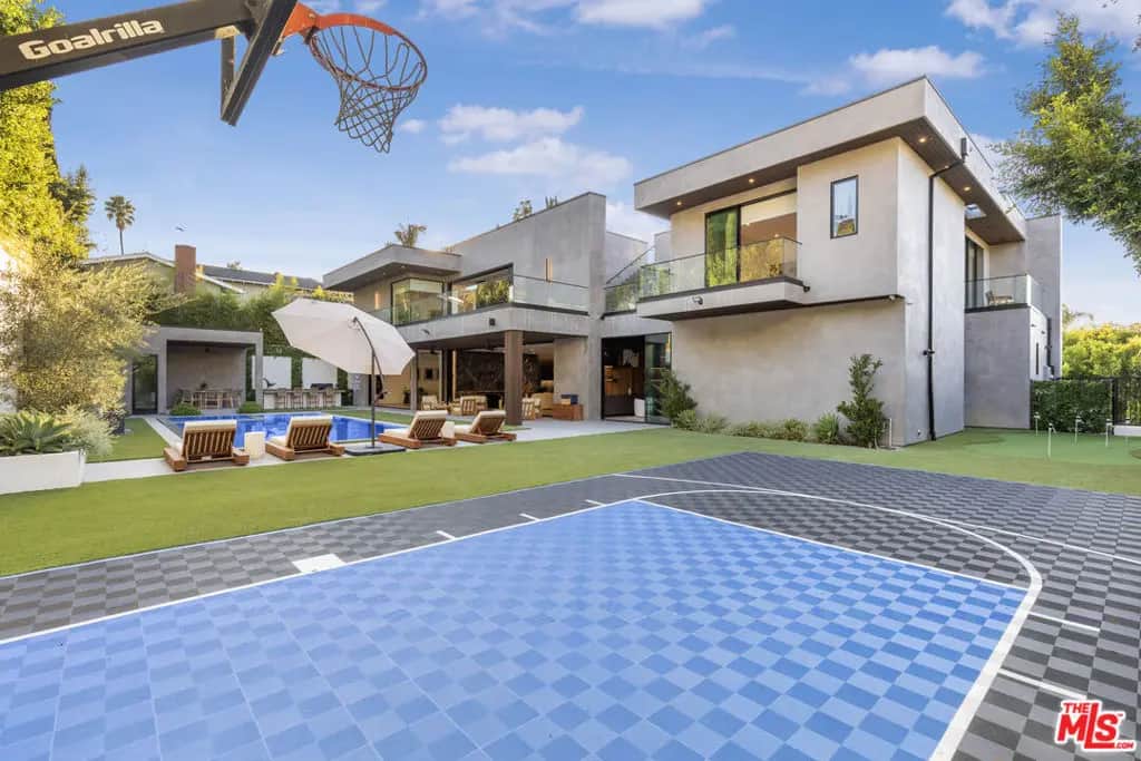 4246 Levitt Lane, Sherman Oaks, CA — listing photo 1