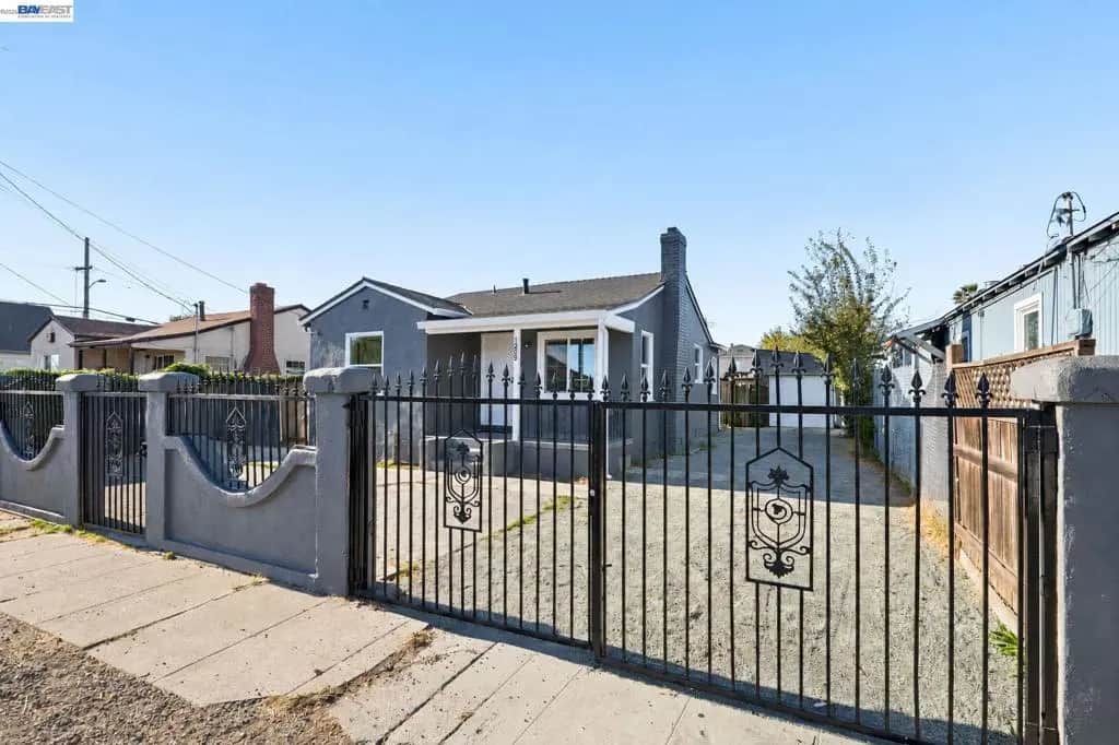 1209 84th Ave, Oakland, CA — listing photo 1