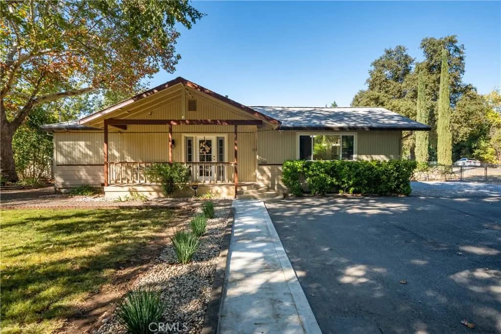 3500 Pioneer, Redding, CA — listing photo 1